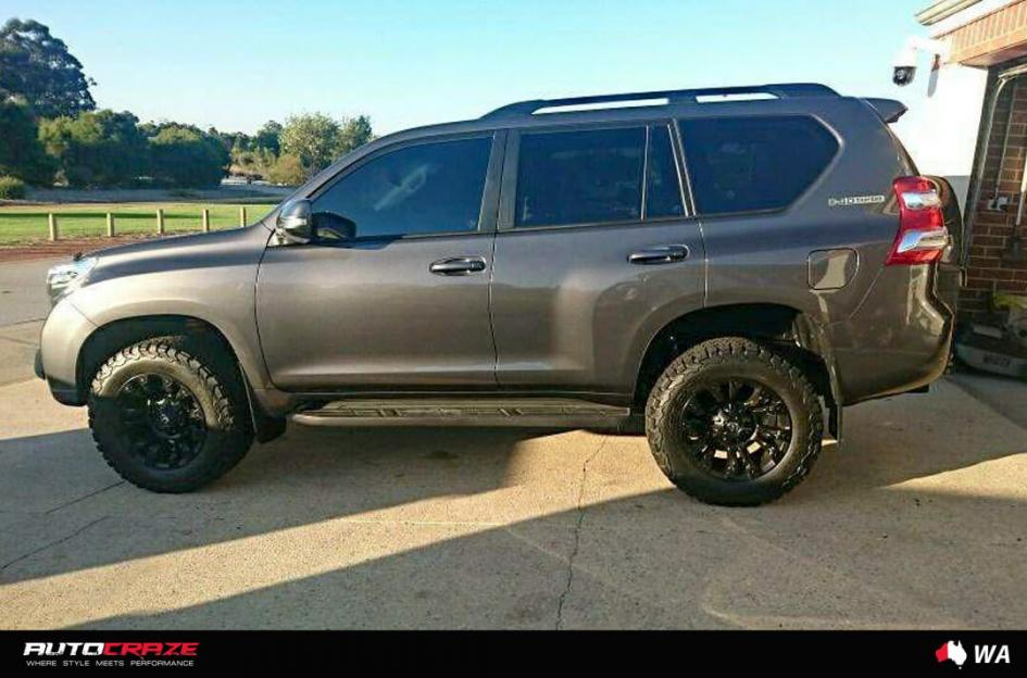 TOYOTA LANDCRUSIER VAPOR MATTE BLACK